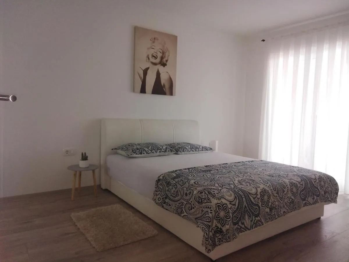 Apartmani Biba Novi Vinodolski Croatia